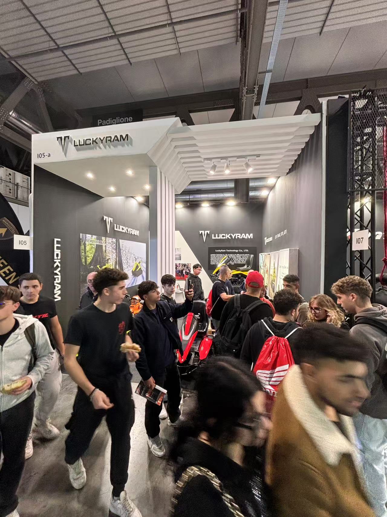 ETV टैंक EICMA 2024 में चमकता है